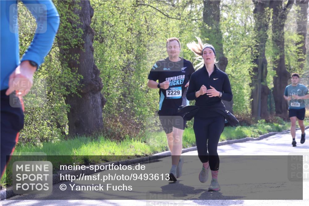 12.04.2026 - 45. Internationalen Wilhelmsburger Insellauf Yannick Fuchs http://msf.ph/oto/9493613 12.04.2026 10:46:57 Laufen 2229, 1825, 2858 meine-sportfotos.de