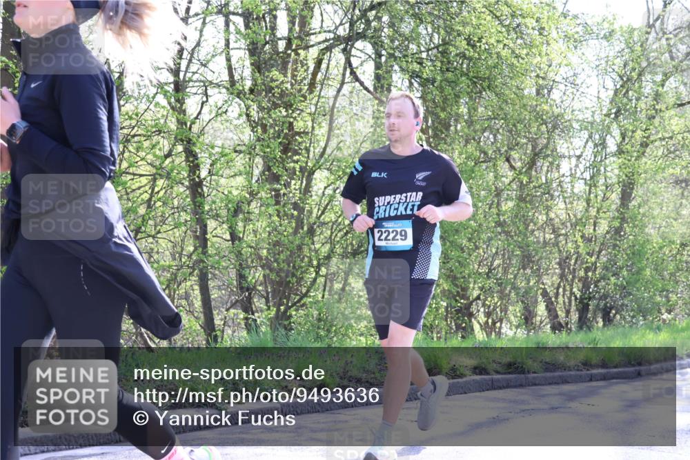 12.04.2026 - 45. Internationalen Wilhelmsburger Insellauf Yannick Fuchs http://msf.ph/oto/9493636 12.04.2026 10:47:01 Laufen 2229 meine-sportfotos.de