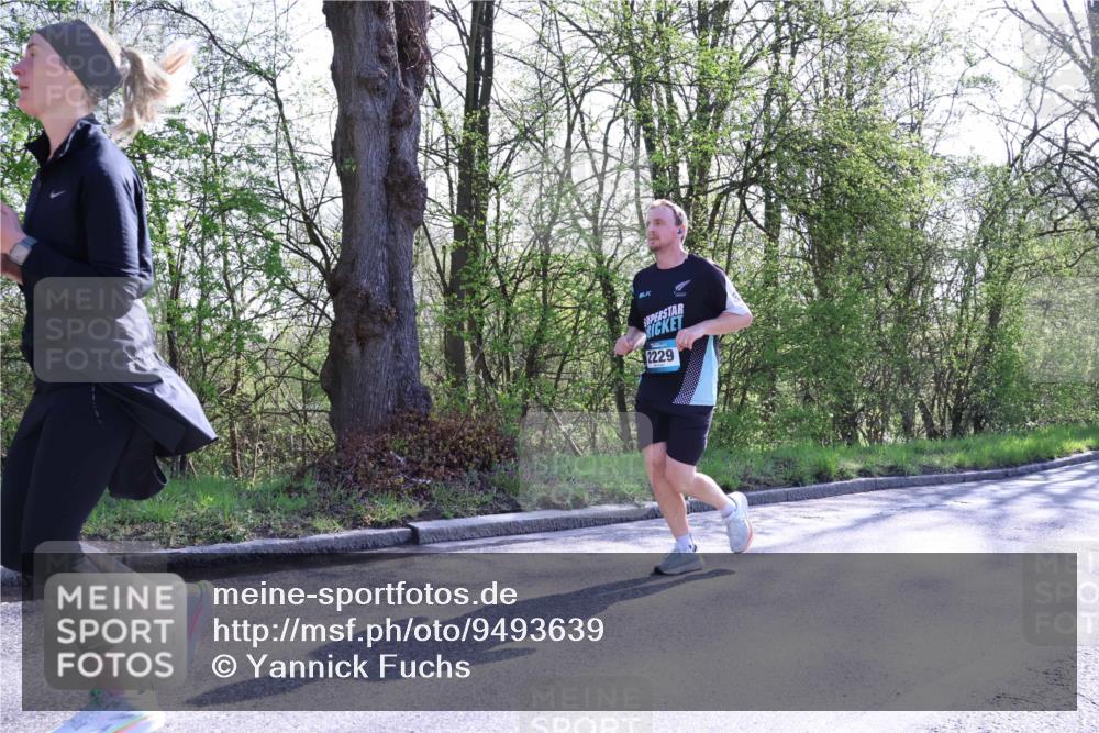 12.04.2026 - 45. Internationalen Wilhelmsburger Insellauf Yannick Fuchs http://msf.ph/oto/9493639 12.04.2026 10:47:02 Laufen 2229 meine-sportfotos.de