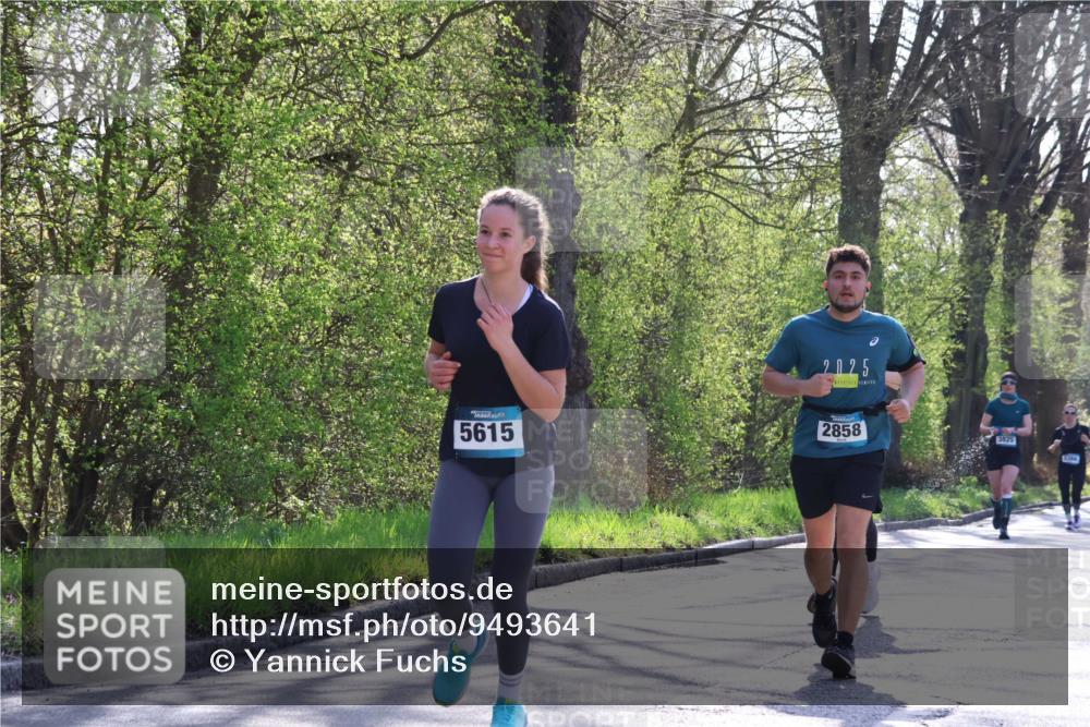 12.04.2026 - 45. Internationalen Wilhelmsburger Insellauf Yannick Fuchs http://msf.ph/oto/9493641 12.04.2026 10:47:03 Laufen 2025, 5615, 2858, 3825 meine-sportfotos.de
