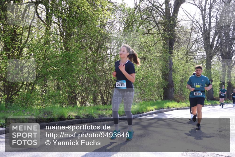 12.04.2026 - 45. Internationalen Wilhelmsburger Insellauf Yannick Fuchs http://msf.ph/oto/9493646 12.04.2026 10:47:04 Laufen 5615, 2025, 2858 meine-sportfotos.de
