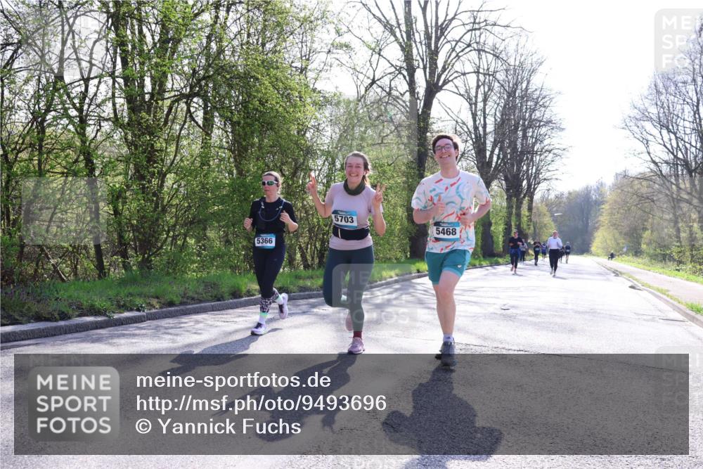 12.04.2026 - 45. Internationalen Wilhelmsburger Insellauf Yannick Fuchs http://msf.ph/oto/9493696 12.04.2026 10:47:14 Laufen 5366, 5703, 5468 meine-sportfotos.de