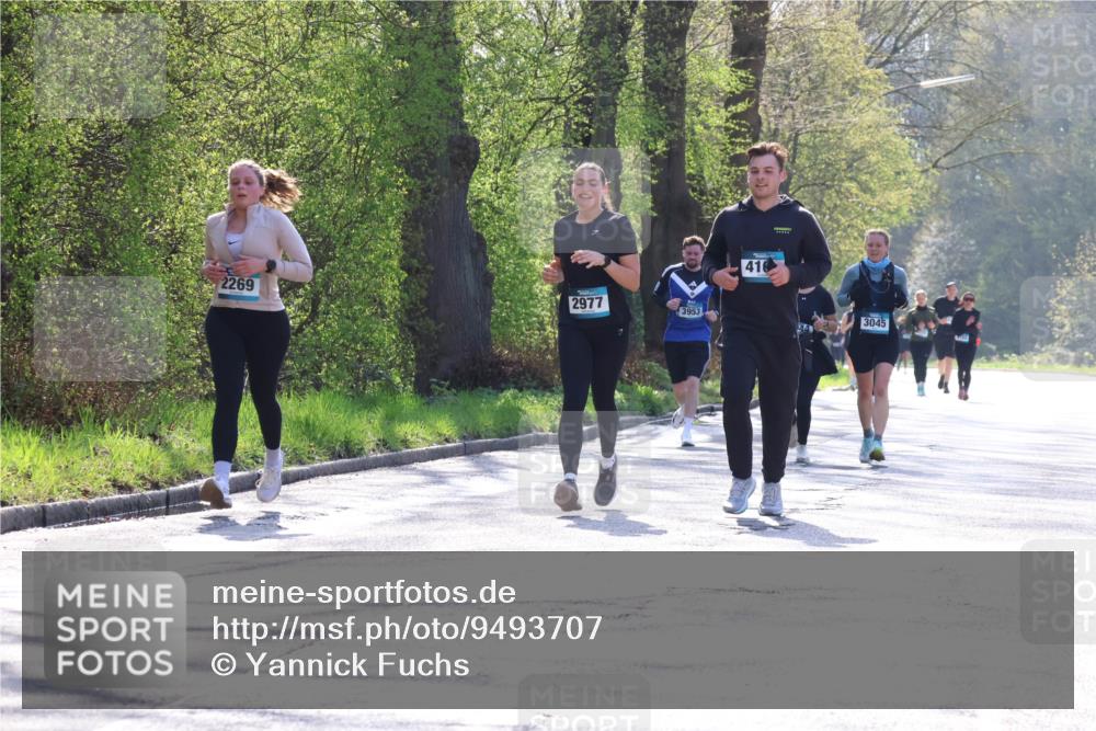 12.04.2026 - 45. Internationalen Wilhelmsburger Insellauf Yannick Fuchs http://msf.ph/oto/9493707 12.04.2026 10:47:21 Laufen 2269, 2977, 3953, 416, 3045 meine-sportfotos.de