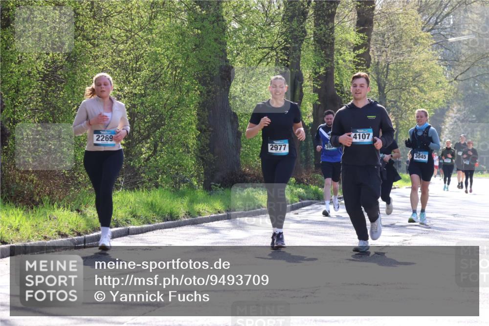 12.04.2026 - 45. Internationalen Wilhelmsburger Insellauf Yannick Fuchs http://msf.ph/oto/9493709 12.04.2026 10:47:21 Laufen 2269, 2977, 399, 4107, 3045 meine-sportfotos.de