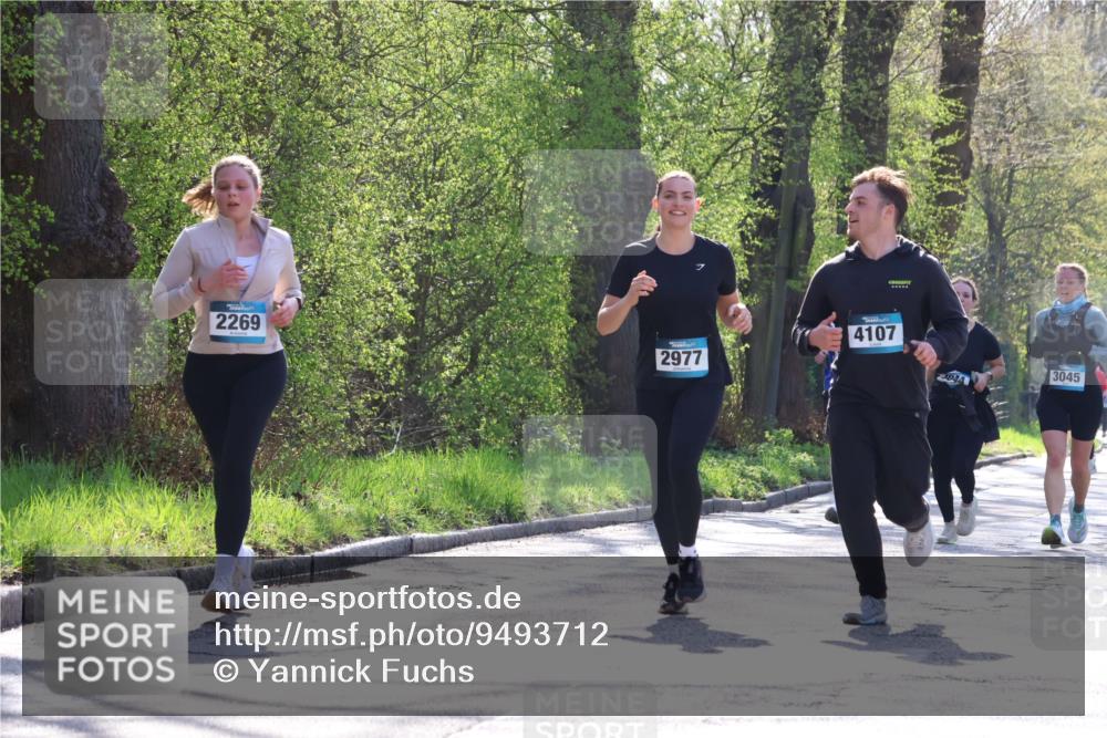 12.04.2026 - 45. Internationalen Wilhelmsburger Insellauf Yannick Fuchs http://msf.ph/oto/9493712 12.04.2026 10:47:22 Laufen 2269, 2977, 4107, 3045 meine-sportfotos.de