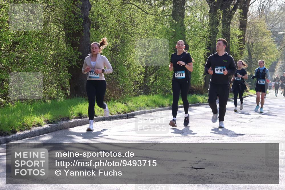 12.04.2026 - 45. Internationalen Wilhelmsburger Insellauf Yannick Fuchs http://msf.ph/oto/9493715 12.04.2026 10:47:22 Laufen 2269, 2977, 4107, 3044, 3045 meine-sportfotos.de