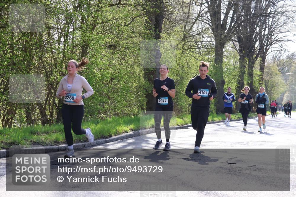 12.04.2026 - 45. Internationalen Wilhelmsburger Insellauf Yannick Fuchs http://msf.ph/oto/9493729 12.04.2026 10:47:25 Laufen 2269, 2977, 4107, 3045 meine-sportfotos.de