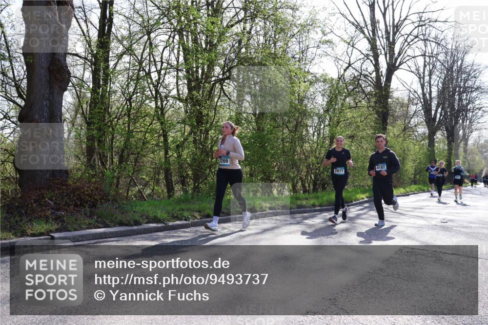 12.04.2026 - 45. Internationalen Wilhelmsburger Insellauf Yannick Fuchs http://msf.ph/oto/9493737 12.04.2026 10:47:26 Laufen 2269, 4107, 2977 meine-sportfotos.de