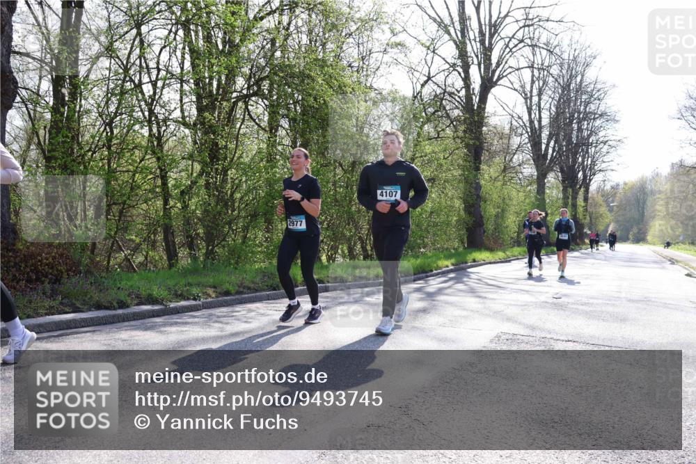 12.04.2026 - 45. Internationalen Wilhelmsburger Insellauf Yannick Fuchs http://msf.ph/oto/9493745 12.04.2026 10:47:27 Laufen 2977, 4107, 3045 meine-sportfotos.de