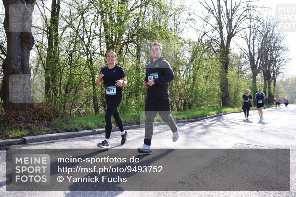 12.04.2026 - 45. Internationalen Wilhelmsburger Insellauf Yannick Fuchs http://msf.ph/oto/9493752 12.04.2026 10:47:27 Laufen 2977, 4107, 3045 meine-sportfotos.de