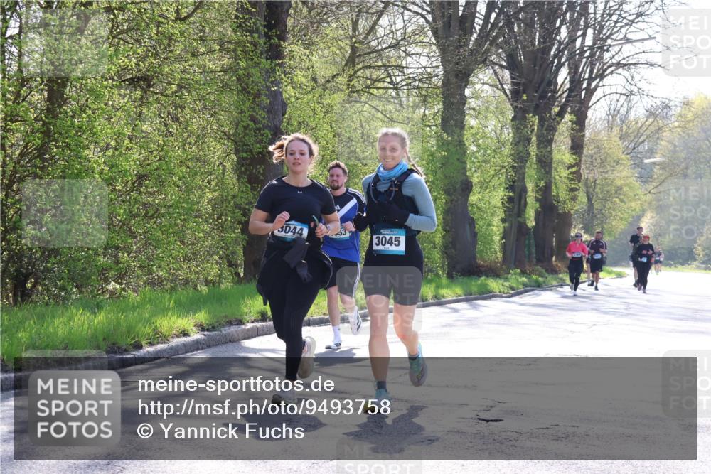 12.04.2026 - 45. Internationalen Wilhelmsburger Insellauf Yannick Fuchs http://msf.ph/oto/9493758 12.04.2026 10:47:28 Laufen 3044, 53, 3045 meine-sportfotos.de