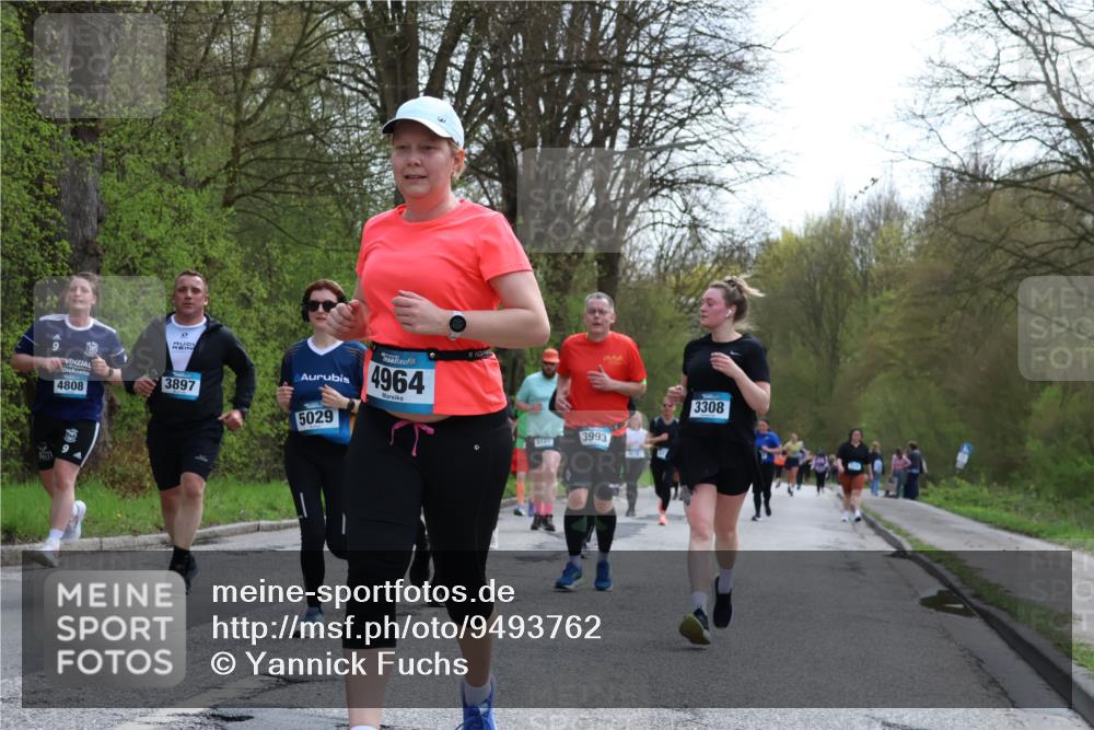 12.04.2026 - 45. Internationalen Wilhelmsburger Insellauf Yannick Fuchs http://msf.ph/oto/9493762 12.04.2026 13:02:48 Laufen 4808, 3897, 5029, 4964, 3993, 5725, 3308 meine-sportfotos.de