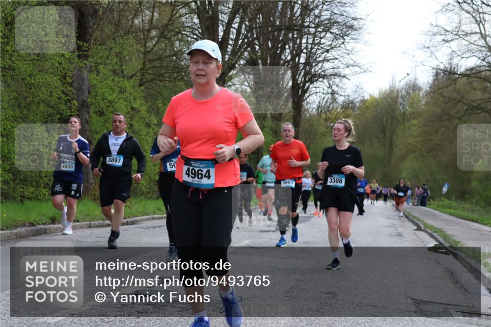 12.04.2026 - 45. Internationalen Wilhelmsburger Insellauf Yannick Fuchs http://msf.ph/oto/9493765 12.04.2026 13:02:48 Laufen 4808, 435, 3897, 50, 4964, 101, 3308, 3993 meine-sportfotos.de