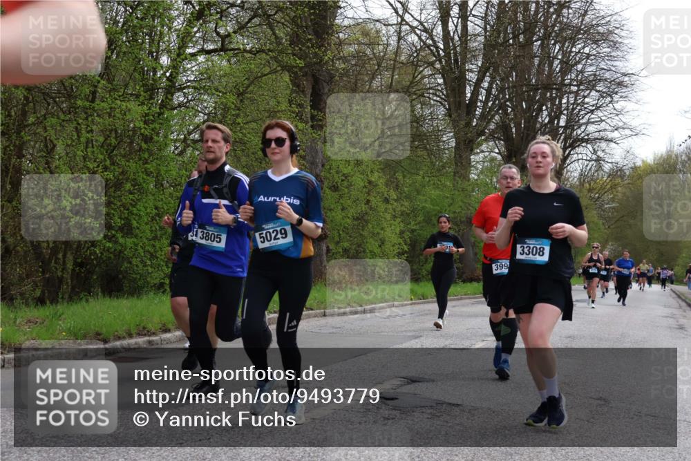 12.04.2026 - 45. Internationalen Wilhelmsburger Insellauf Yannick Fuchs http://msf.ph/oto/9493779 12.04.2026 13:02:50 Laufen 3805, 5029, 399, 3308 meine-sportfotos.de