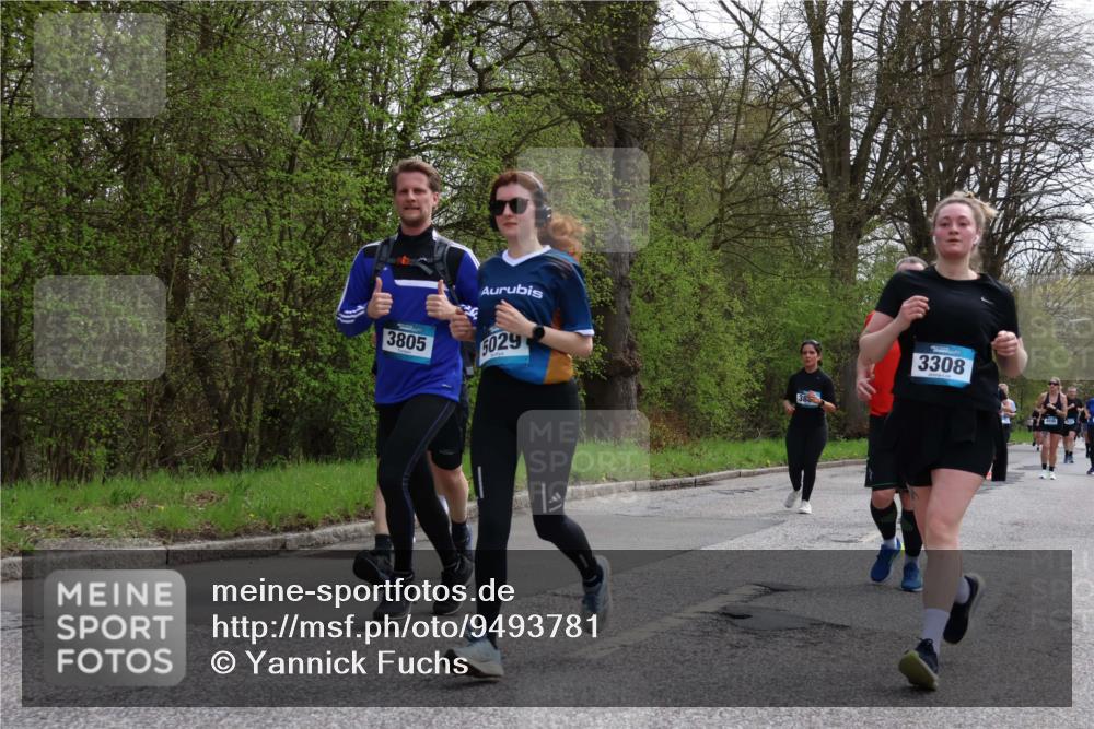 12.04.2026 - 45. Internationalen Wilhelmsburger Insellauf Yannick Fuchs http://msf.ph/oto/9493781 12.04.2026 13:02:50 Laufen 3805, 5029, 386, 3308 meine-sportfotos.de