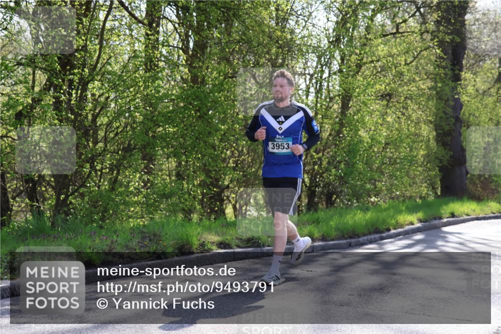 12.04.2026 - 45. Internationalen Wilhelmsburger Insellauf Yannick Fuchs http://msf.ph/oto/9493791 12.04.2026 10:47:32 Laufen 3953 meine-sportfotos.de