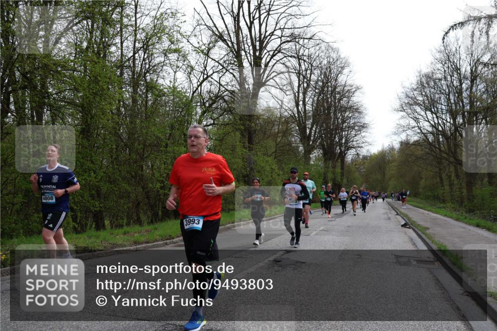 12.04.2026 - 45. Internationalen Wilhelmsburger Insellauf Yannick Fuchs http://msf.ph/oto/9493803 12.04.2026 13:02:52 Laufen 4808, 3993, 3803 meine-sportfotos.de