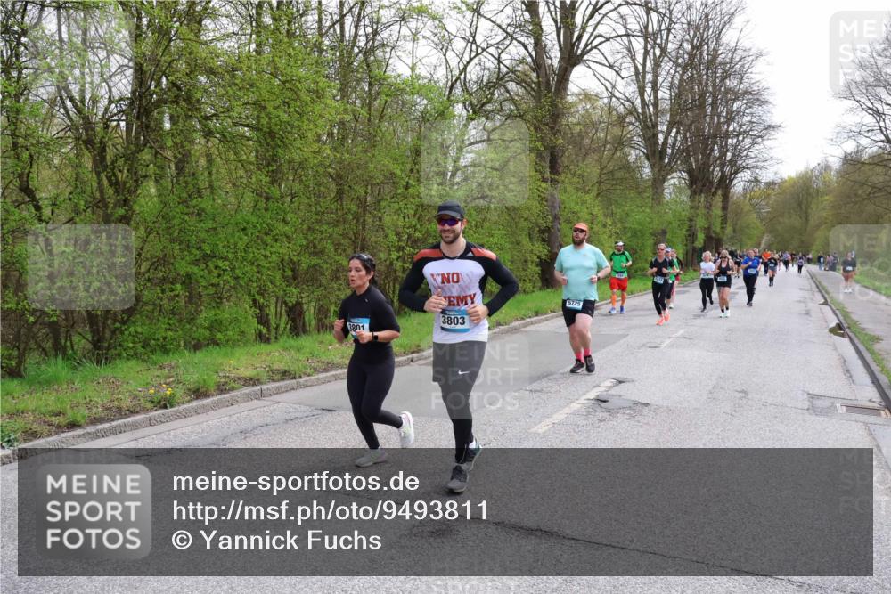 12.04.2026 - 45. Internationalen Wilhelmsburger Insellauf Yannick Fuchs http://msf.ph/oto/9493811 12.04.2026 13:02:54 Laufen 3801, 3803, 5725 meine-sportfotos.de