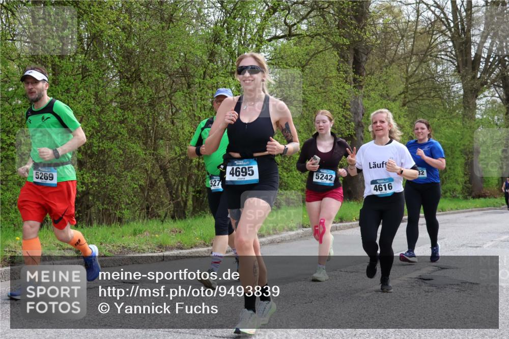 12.04.2026 - 45. Internationalen Wilhelmsburger Insellauf Yannick Fuchs http://msf.ph/oto/9493839 12.04.2026 13:02:59 Laufen 5269, 527, 4695, 5242, 4616, 32 meine-sportfotos.de