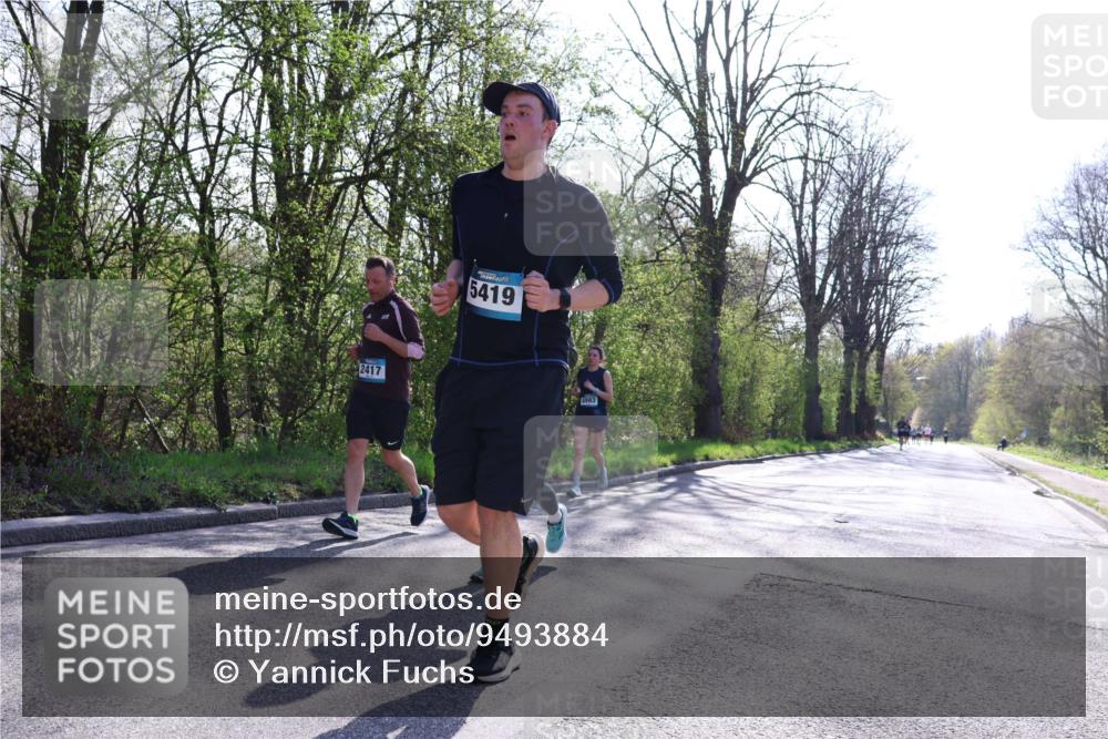 12.04.2026 - 45. Internationalen Wilhelmsburger Insellauf Yannick Fuchs http://msf.ph/oto/9493884 12.04.2026 10:47:46 Laufen 2417, 5419, 4993 meine-sportfotos.de