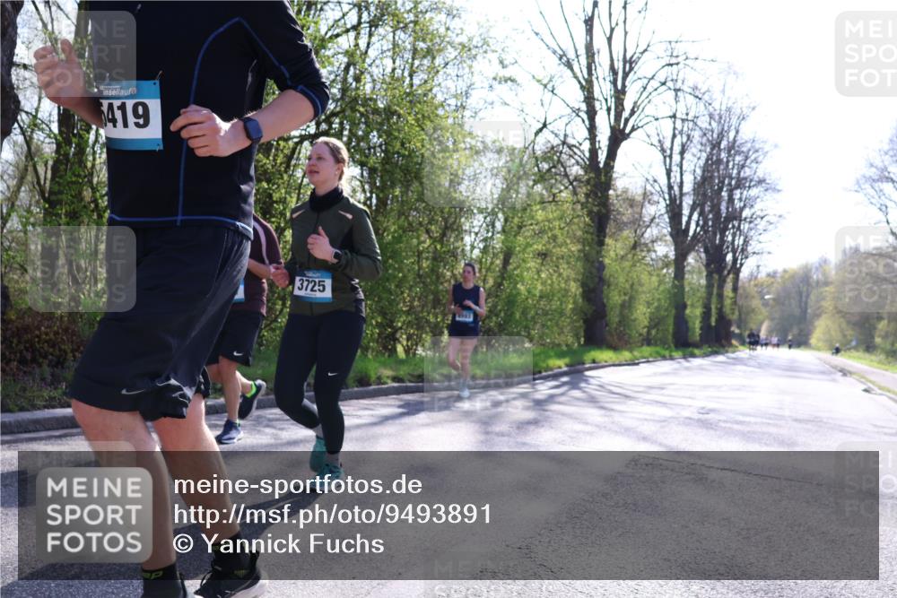 12.04.2026 - 45. Internationalen Wilhelmsburger Insellauf Yannick Fuchs http://msf.ph/oto/9493891 12.04.2026 10:47:46 Laufen 419, 3725, 4993 meine-sportfotos.de