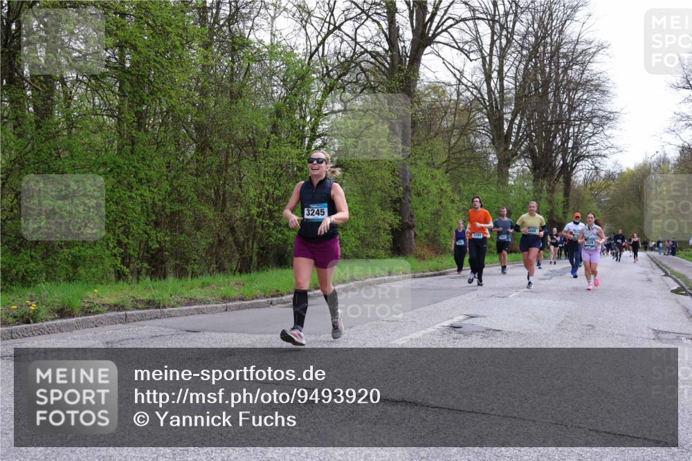 12.04.2026 - 45. Internationalen Wilhelmsburger Insellauf Yannick Fuchs http://msf.ph/oto/9493920 12.04.2026 13:03:09 Laufen 3245, 3280, 4880, 3328 meine-sportfotos.de