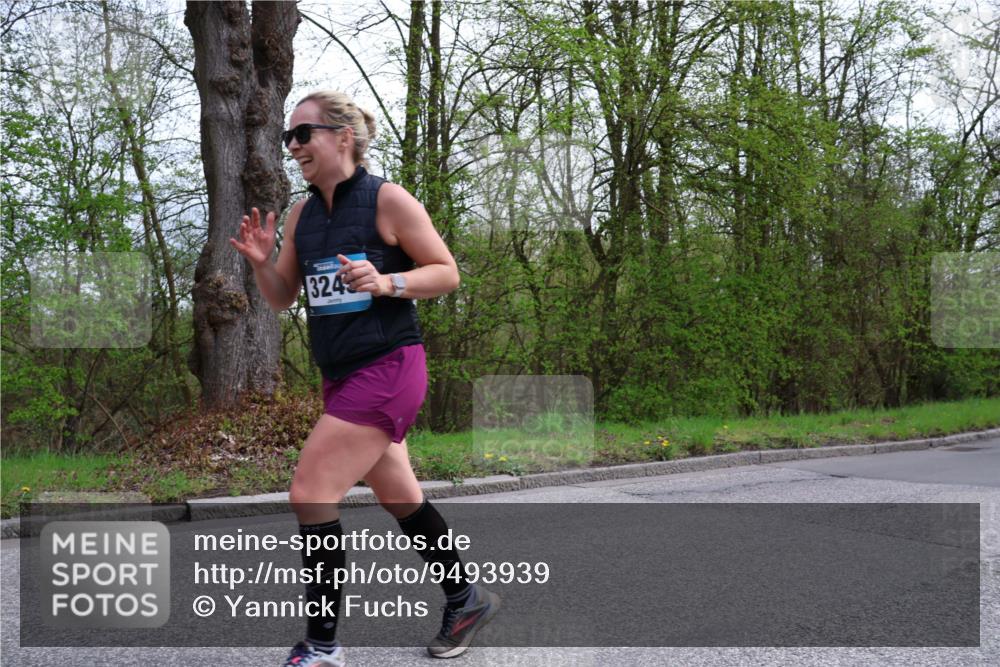 12.04.2026 - 45. Internationalen Wilhelmsburger Insellauf Yannick Fuchs http://msf.ph/oto/9493939 12.04.2026 13:03:10 Laufen 324 meine-sportfotos.de