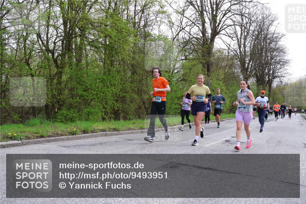 12.04.2026 - 45. Internationalen Wilhelmsburger Insellauf Yannick Fuchs http://msf.ph/oto/9493951 12.04.2026 13:03:12 Laufen 3280, 4053, 4880, 2030, 3320, 2853 meine-sportfotos.de