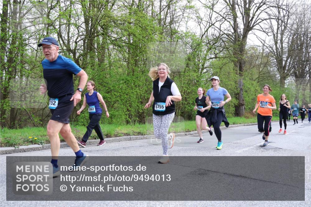 12.04.2026 - 45. Internationalen Wilhelmsburger Insellauf Yannick Fuchs http://msf.ph/oto/9494013 12.04.2026 13:03:18 Laufen 2815, 3425, 752, 5755, 436, 2062 meine-sportfotos.de