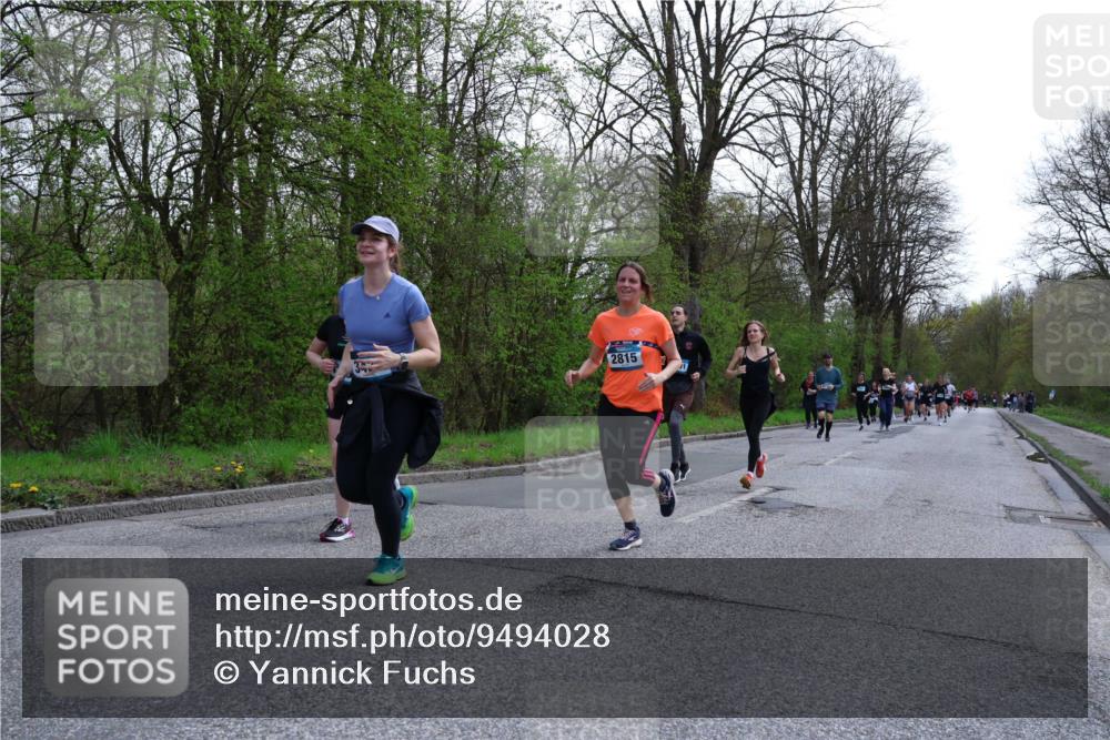 12.04.2026 - 45. Internationalen Wilhelmsburger Insellauf Yannick Fuchs http://msf.ph/oto/9494028 12.04.2026 13:03:19 Laufen 2815 meine-sportfotos.de