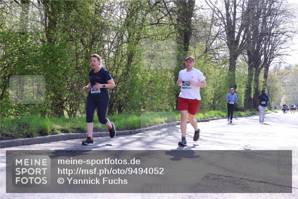 12.04.2026 - 45. Internationalen Wilhelmsburger Insellauf Yannick Fuchs http://msf.ph/oto/9494052 12.04.2026 10:48:14 Laufen 5298, 4632, 4382, 3373 meine-sportfotos.de