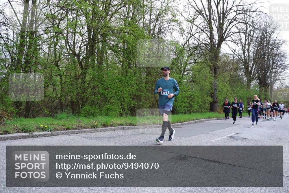 12.04.2026 - 45. Internationalen Wilhelmsburger Insellauf Yannick Fuchs http://msf.ph/oto/9494070 12.04.2026 13:03:23 Laufen 2772 meine-sportfotos.de