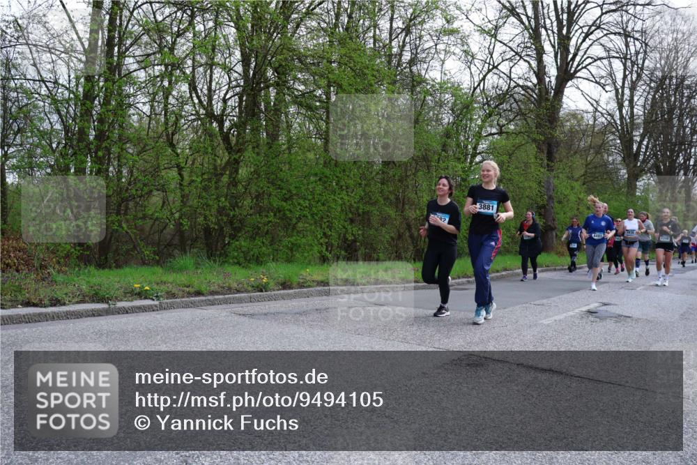 12.04.2026 - 45. Internationalen Wilhelmsburger Insellauf Yannick Fuchs http://msf.ph/oto/9494105 12.04.2026 13:03:26 Laufen 92, 3881, 4491, 5348 meine-sportfotos.de