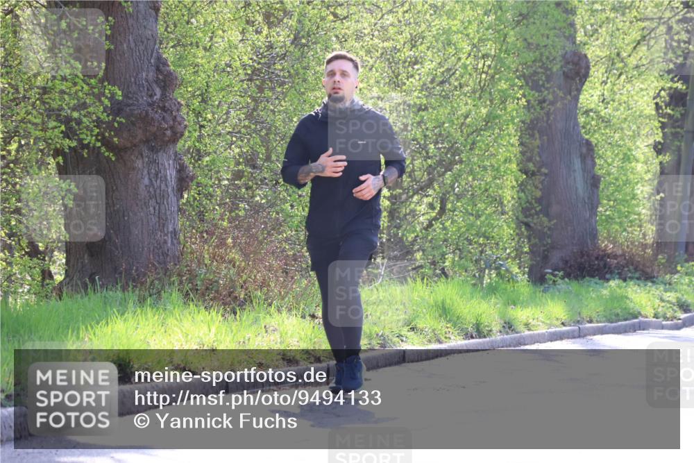 12.04.2026 - 45. Internationalen Wilhelmsburger Insellauf Yannick Fuchs http://msf.ph/oto/9494133 12.04.2026 10:48:23 Laufen  meine-sportfotos.de