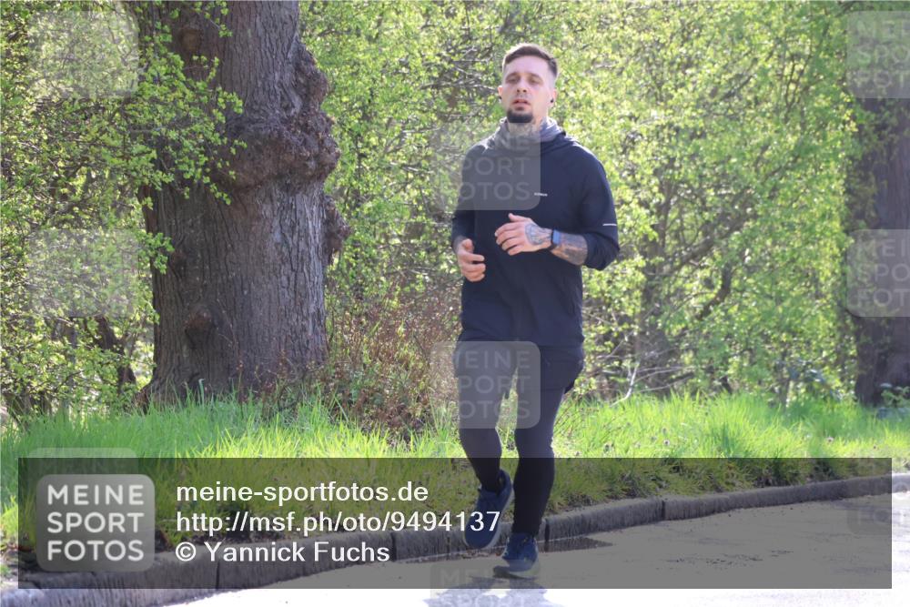 12.04.2026 - 45. Internationalen Wilhelmsburger Insellauf Yannick Fuchs http://msf.ph/oto/9494137 12.04.2026 10:48:23 Laufen  meine-sportfotos.de