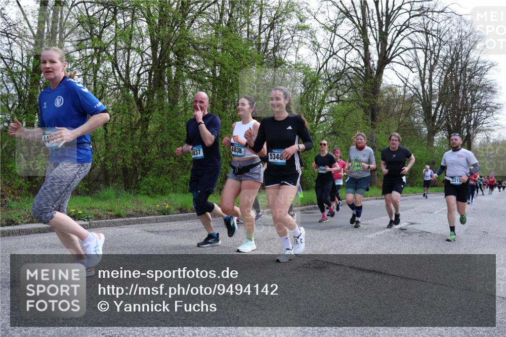 12.04.2026 - 45. Internationalen Wilhelmsburger Insellauf Yannick Fuchs http://msf.ph/oto/9494142 12.04.2026 13:03:30 Laufen 4837, 4838, 5348, 2032, 531 meine-sportfotos.de