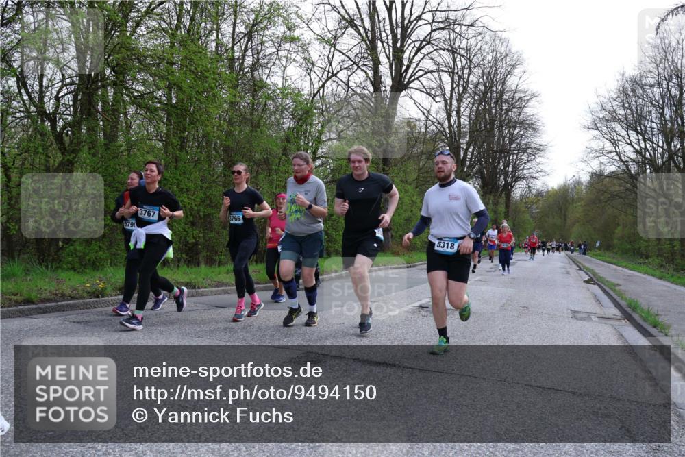 12.04.2026 - 45. Internationalen Wilhelmsburger Insellauf Yannick Fuchs http://msf.ph/oto/9494150 12.04.2026 13:03:31 Laufen 5790, 3767, 3765, 5318 meine-sportfotos.de