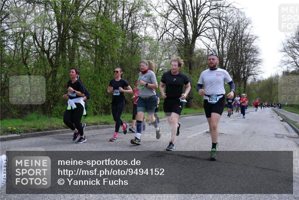 12.04.2026 - 45. Internationalen Wilhelmsburger Insellauf Yannick Fuchs http://msf.ph/oto/9494152 12.04.2026 13:03:31 Laufen 3767, 3765, 5318 meine-sportfotos.de