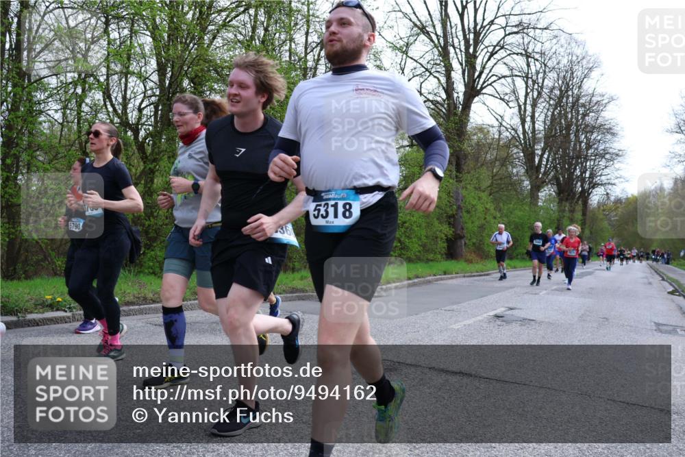 12.04.2026 - 45. Internationalen Wilhelmsburger Insellauf Yannick Fuchs http://msf.ph/oto/9494162 12.04.2026 13:03:32 Laufen 5790, 5318, 5666, 2670 meine-sportfotos.de