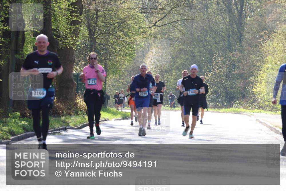 12.04.2026 - 45. Internationalen Wilhelmsburger Insellauf Yannick Fuchs http://msf.ph/oto/9494191 12.04.2026 10:48:29 Laufen 2166, 3178, 3358, 334, 2880 meine-sportfotos.de