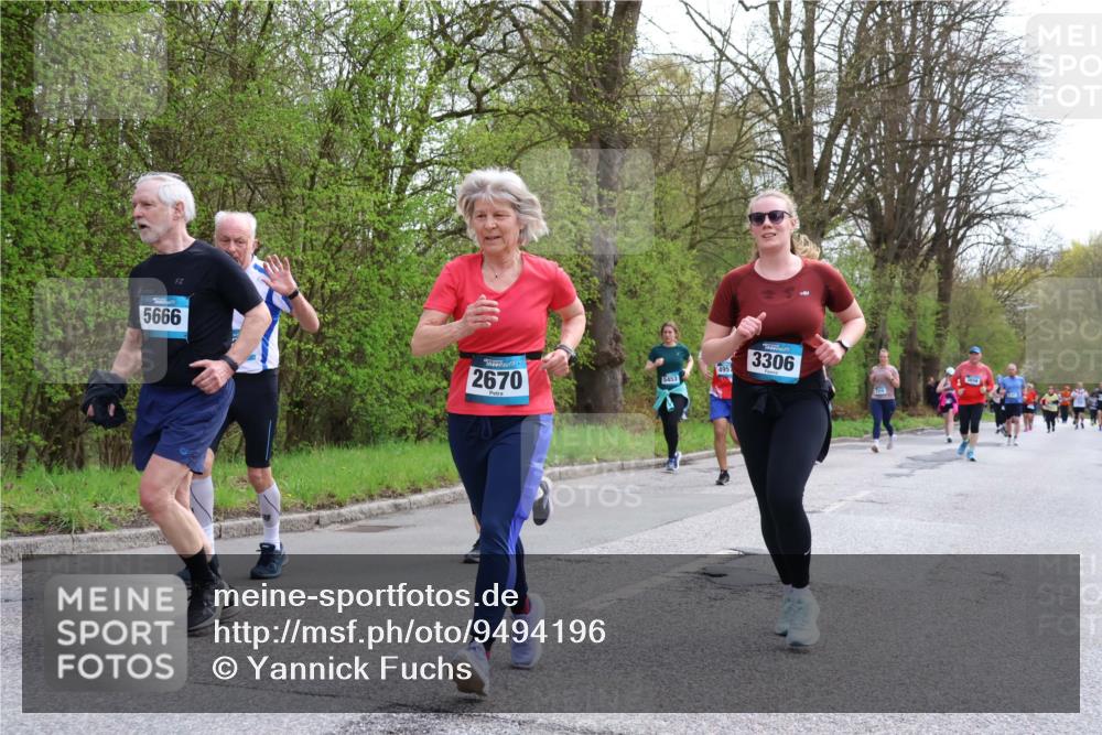12.04.2026 - 45. Internationalen Wilhelmsburger Insellauf Yannick Fuchs http://msf.ph/oto/9494196 12.04.2026 13:03:36 Laufen 5666, 2670, 5453, 3306 meine-sportfotos.de