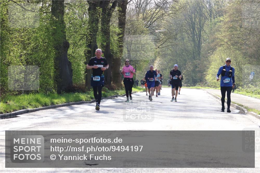 12.04.2026 - 45. Internationalen Wilhelmsburger Insellauf Yannick Fuchs http://msf.ph/oto/9494197 12.04.2026 10:48:30 Laufen 2166, 3178, 3347, 2418 meine-sportfotos.de