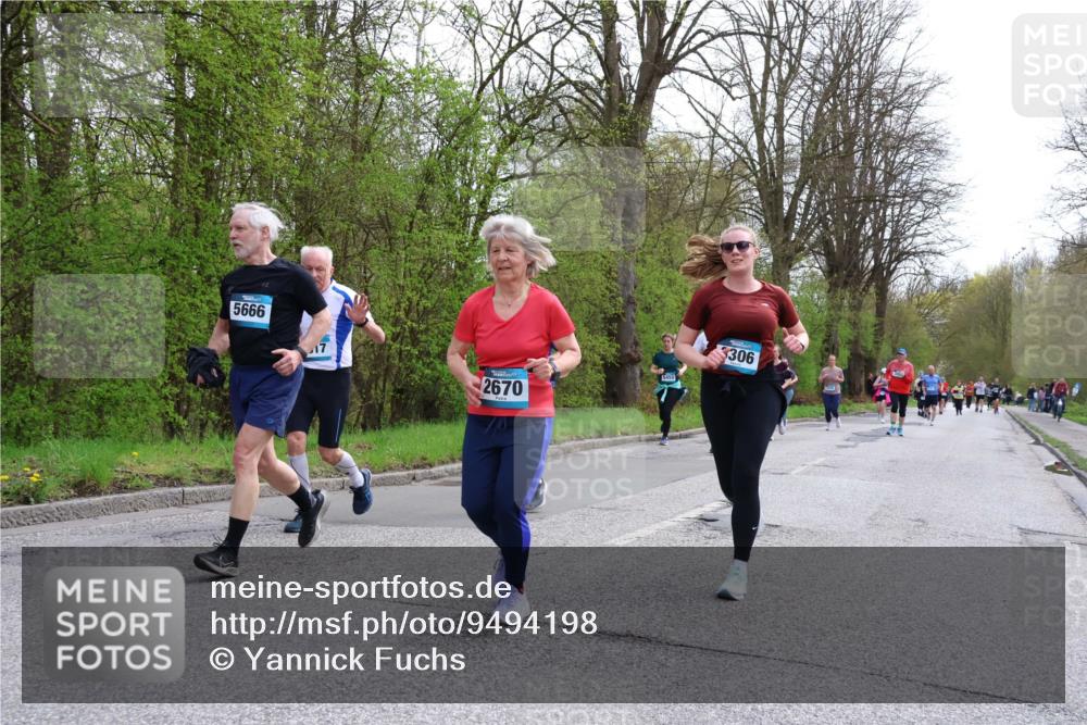 12.04.2026 - 45. Internationalen Wilhelmsburger Insellauf Yannick Fuchs http://msf.ph/oto/9494198 12.04.2026 13:03:36 Laufen 5666, 2670, 7, 8, 306 meine-sportfotos.de