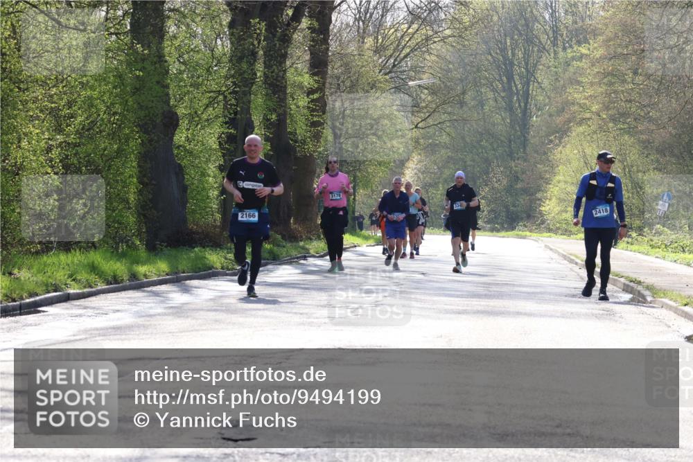 12.04.2026 - 45. Internationalen Wilhelmsburger Insellauf Yannick Fuchs http://msf.ph/oto/9494199 12.04.2026 10:48:30 Laufen 3178, 2166, 2418 meine-sportfotos.de
