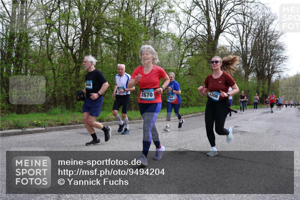12.04.2026 - 45. Internationalen Wilhelmsburger Insellauf Yannick Fuchs http://msf.ph/oto/9494204 12.04.2026 13:03:36 Laufen 5666, 2670, 4820, 3306 meine-sportfotos.de