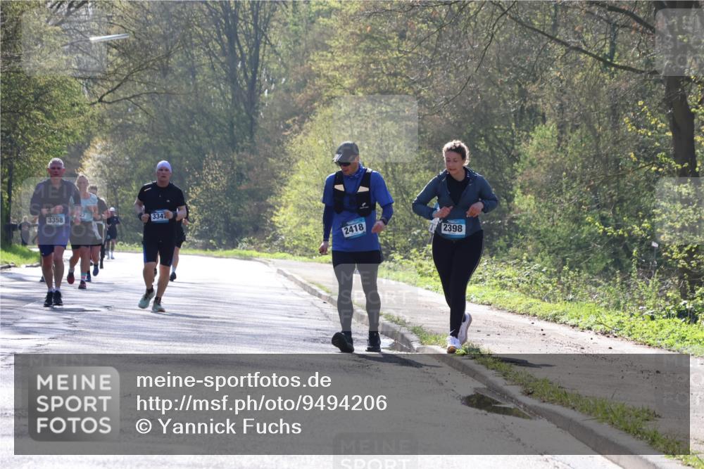 12.04.2026 - 45. Internationalen Wilhelmsburger Insellauf Yannick Fuchs http://msf.ph/oto/9494206 12.04.2026 10:48:31 Laufen 3358, 334, 2418, 2398 meine-sportfotos.de