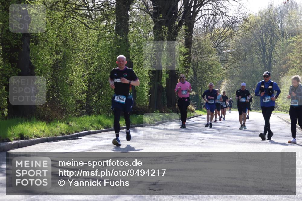 12.04.2026 - 45. Internationalen Wilhelmsburger Insellauf Yannick Fuchs http://msf.ph/oto/9494217 12.04.2026 10:48:32 Laufen 2166, 3178, 3358, 3347, 2418, 2398 meine-sportfotos.de