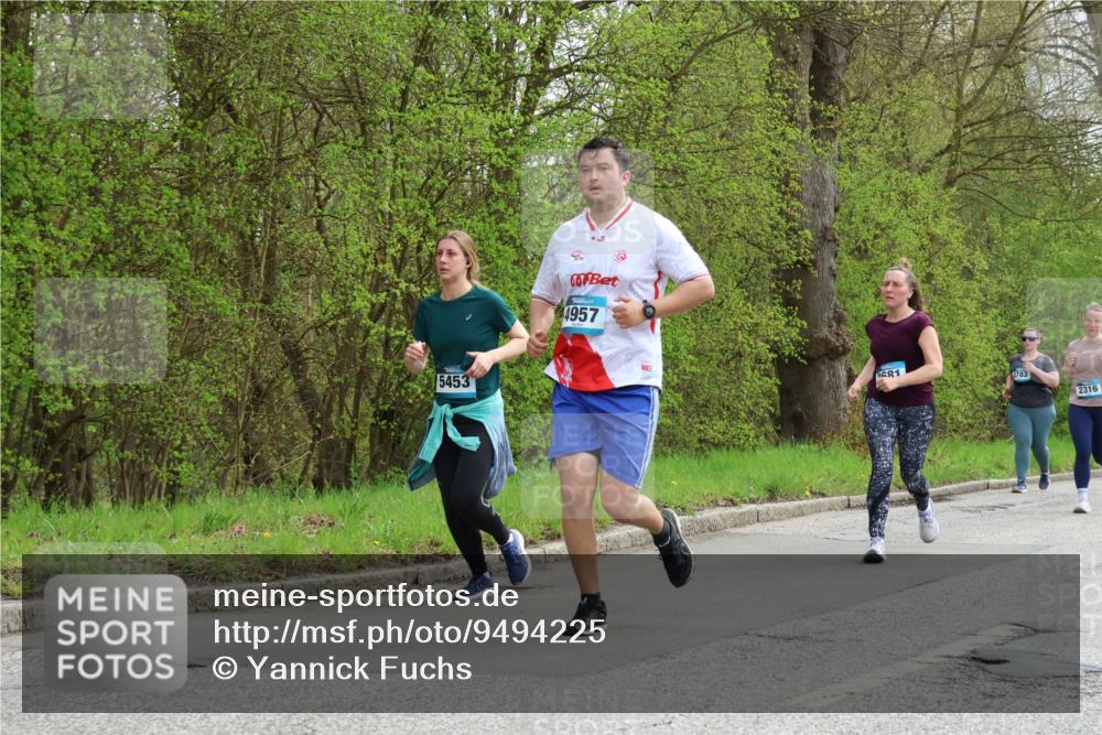 12.04.2026 - 45. Internationalen Wilhelmsburger Insellauf Yannick Fuchs http://msf.ph/oto/9494225 12.04.2026 13:03:39 Laufen 5453, 4957, 1, 4783, 2316 meine-sportfotos.de