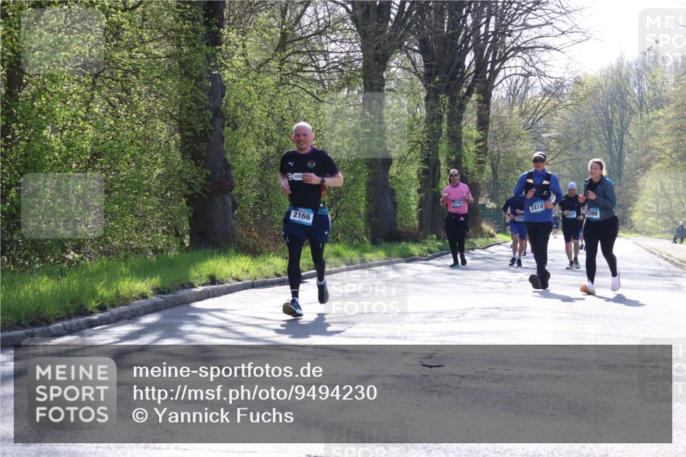 12.04.2026 - 45. Internationalen Wilhelmsburger Insellauf Yannick Fuchs http://msf.ph/oto/9494230 12.04.2026 10:48:34 Laufen 2166, 3178, 335, 2418, 3347, 2398 meine-sportfotos.de