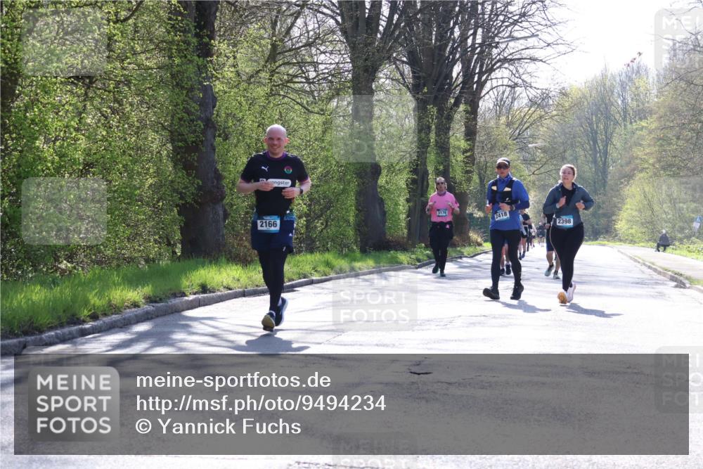 12.04.2026 - 45. Internationalen Wilhelmsburger Insellauf Yannick Fuchs http://msf.ph/oto/9494234 12.04.2026 10:48:34 Laufen 2166, 3178, 2418, 2398 meine-sportfotos.de